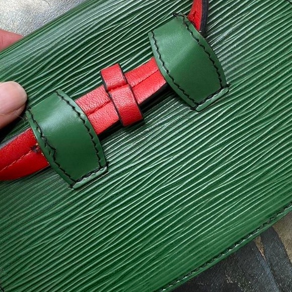 Louis Vuitton Belt bag - Picture 3 of 3